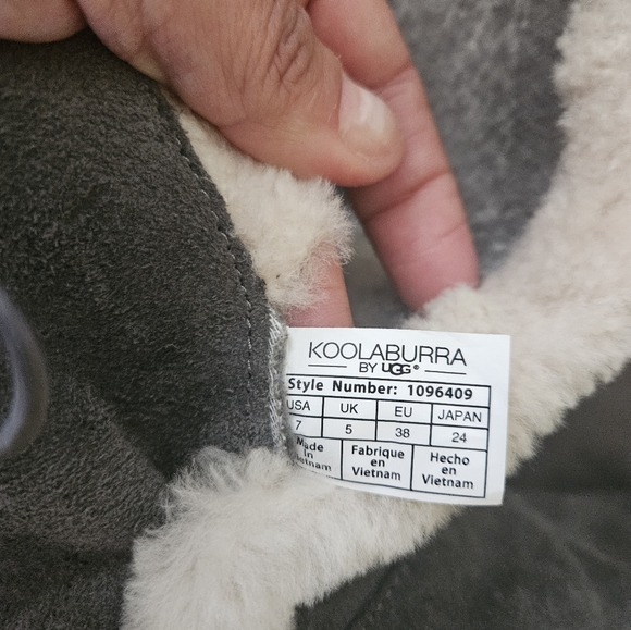 Womens size 7 koolaburra by ugg. EUC. used only a handful of times. - Picture 7 of 8